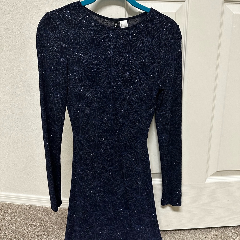 Keyhole back bodycon dress